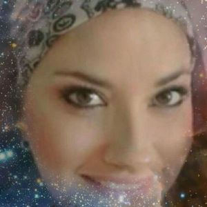 Meet your Posher, Carrie